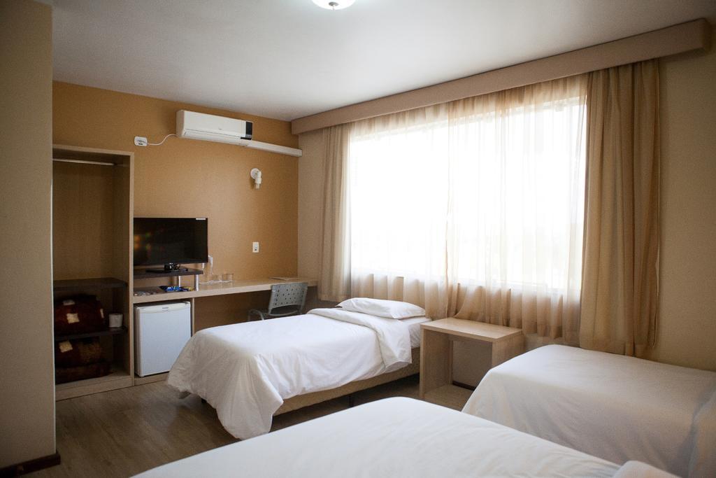 Hotel Palmeiras Ларанжейрас-ду-Сул Екстер'єр фото